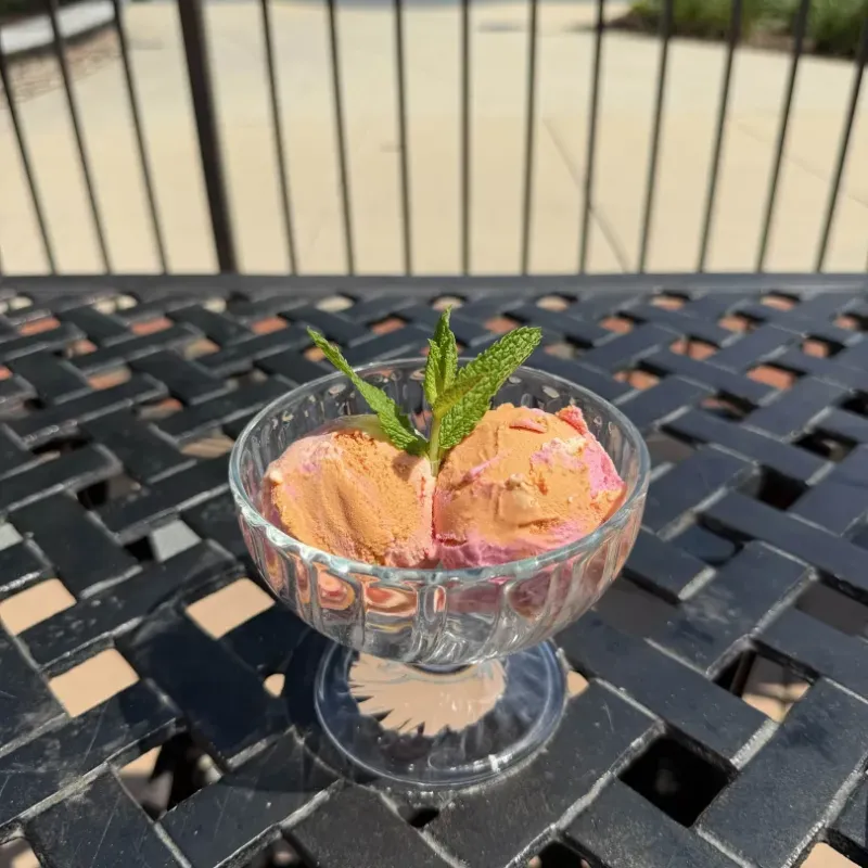 Tricolor "Peziduri" Ice cream (dessert)